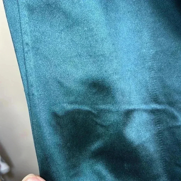 Windsor Emerald Dress - Picture 8 of 8